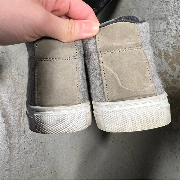 Baabuk Sky Wooler Shoe in Middle Grey Size 36 EUC - Picture 13 of 13